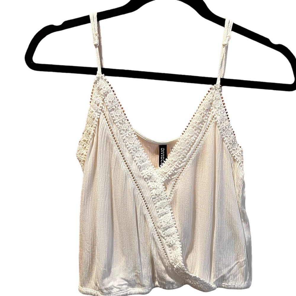 H&M Divided Crop Top. Adjustable spaghetti straps. Size S.